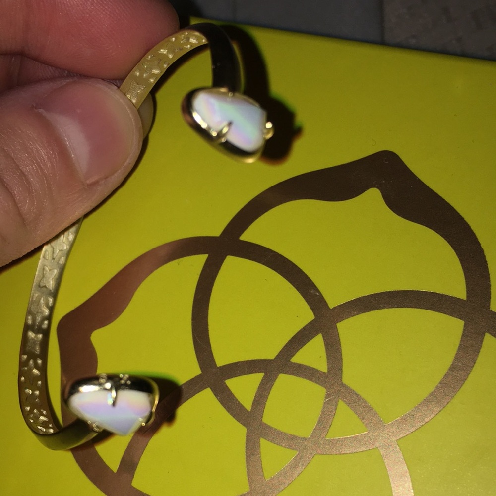 Kendra Scott bracelet